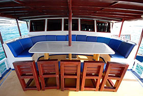 Яхта Emperor Atoll, открытая палуба