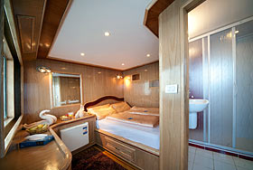 Каюта Suite на яхте Seawolf Dominator Каюта Suite на яхте Seawolf Dominator