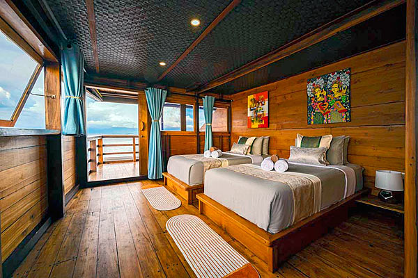 Каюта Deluxe Sea View Balcony на яхте Neptune One Каюта Deluxe Sea View Balcony на яхте Neptune One
