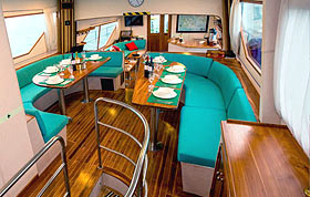 Яхта Nortada: обеденный зал