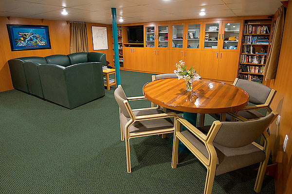 Гостиная на яхте Odyssey Гостиная на яхте Odyssey