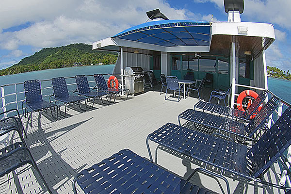 Сан-дек на яхте Odyssey Сан-дек на яхте Odyssey