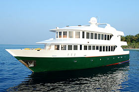 Дайв-сафари на Мальдивах на яхте Emperor Virgo (бывшая Ark Venture)