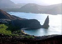 Утёс Pinnacle Rock на острове Бартоломе