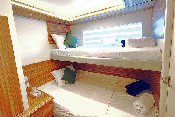 Яхта Alsuraya. Каюта Twin №9 на верхней палубе.