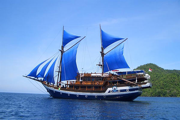 Дайв-туры в Ириан Джая (Индонезия), яхта Cheng Ho