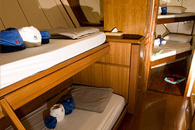 Каюта Standard Quad на яхте Deep Andaman Queen Каюта Standard Quad на яхте Deep Andaman Queen