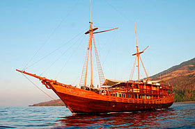 Дайвинг сафари в Индонезии на яхте Damai II.