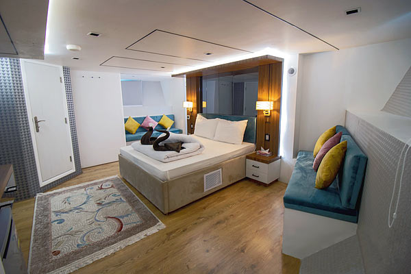 Каюта Double на яхте Golden Imperial.