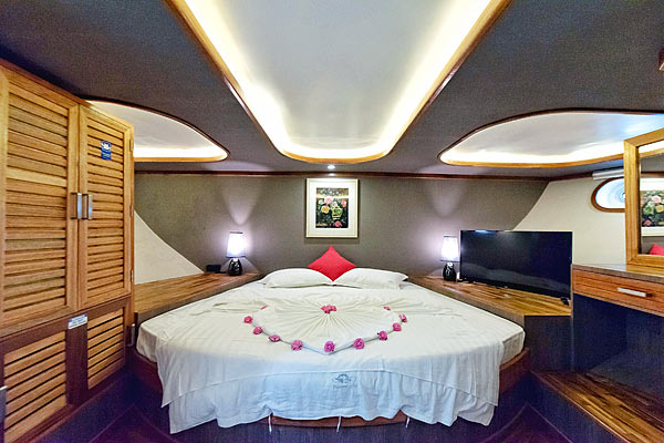 Каюта «Master Suite» на яхте Maldives Legend III