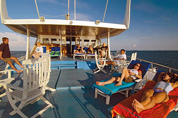 Яхта Manthiri, сан-дек