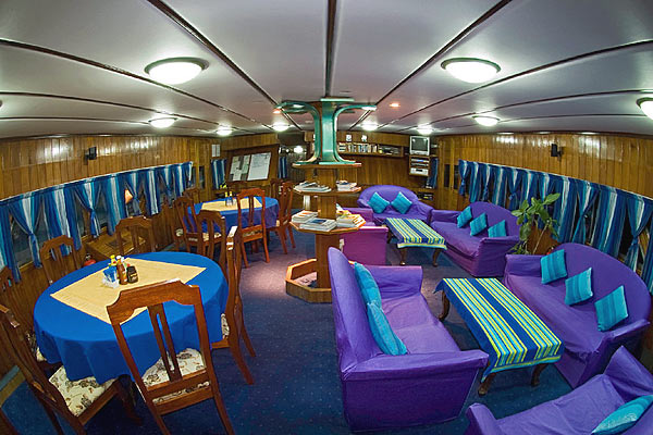 Яхта Manthiri, салон