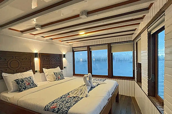 Каюта «Seaview Suite Double» на яхте Pearl of Papua