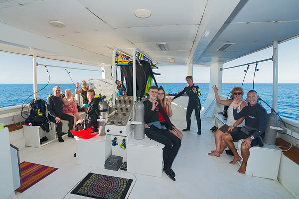 Дайв-дек на яхте Turks & Caicos Explorer II