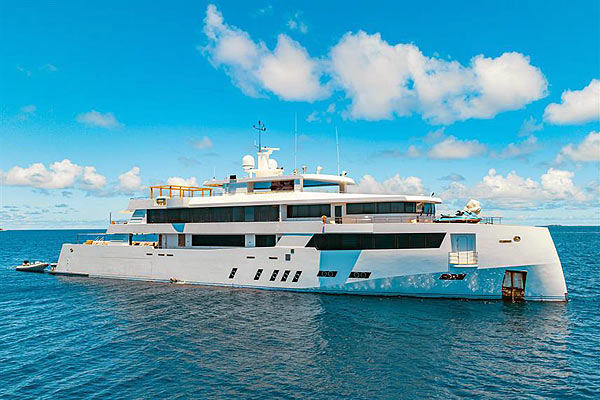 Дайв-сафари на Мальдивах на яхте White Pearl