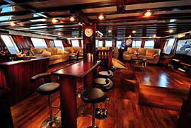 Салон на яхте Indo Siren