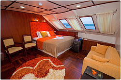 Каюта класса Journey Suite на яхте Galapagos Journey I