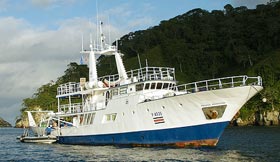 Дайвинг сафари на остров Кокос на яхте Okeanos Aggressor.